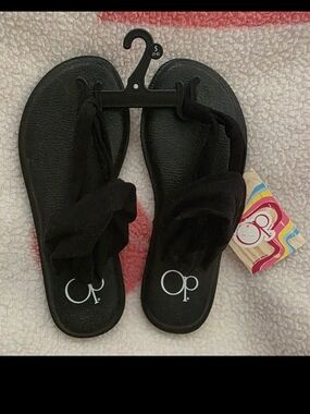 NWT-OP Womens Size5-6 Black Twist-Strap Flip Flop Sandals